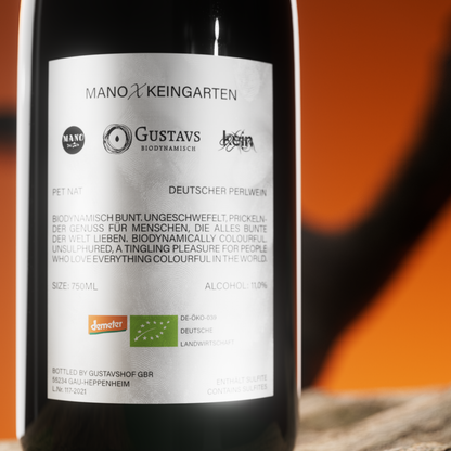 3D render close-up of the back wine label